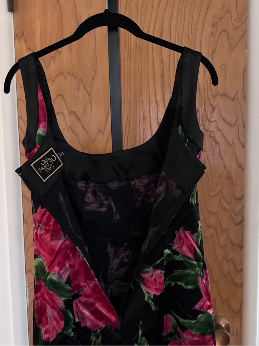 Only Under 40 Dolce & Gabbana Black Cocktail Dress with Pink Floral Print 40 - Picture 5 of 10